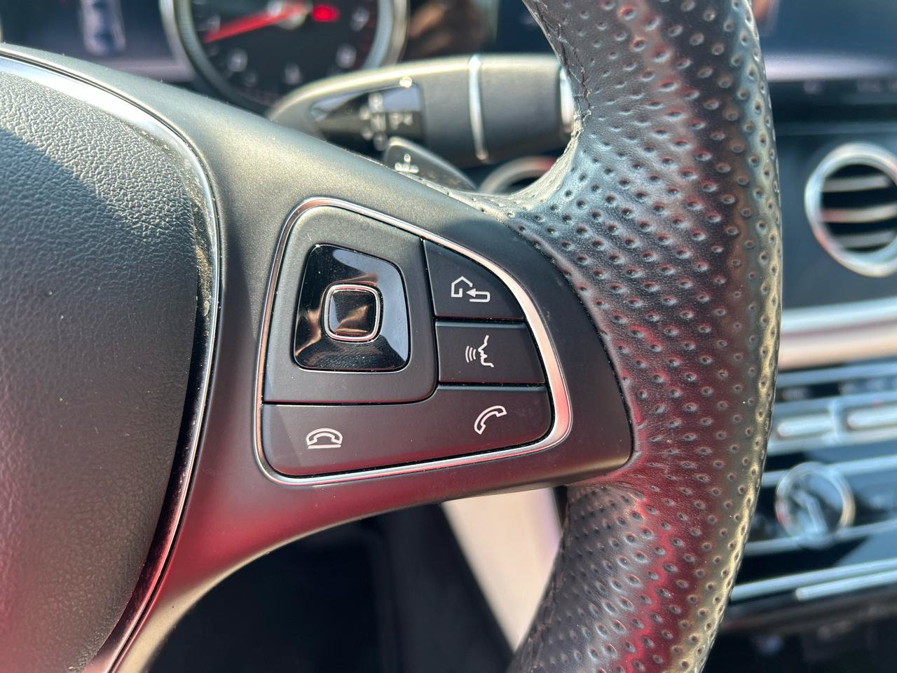 Used 2017 Mercedes-Benz E 300 image 15