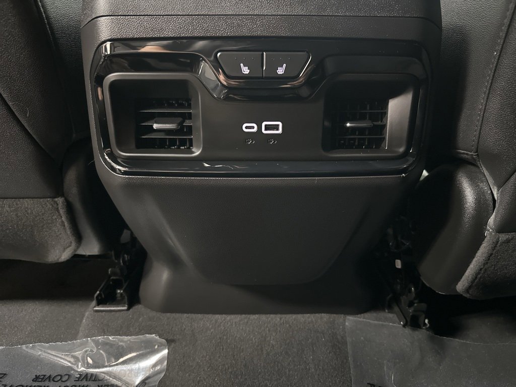 Used 2024 GMC Sierra 1500 AT4 w/ Technology Package image 32