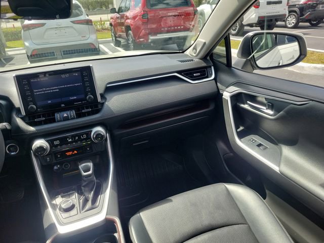 Used 2021 Toyota RAV4 Limited AWD/4WD image 16