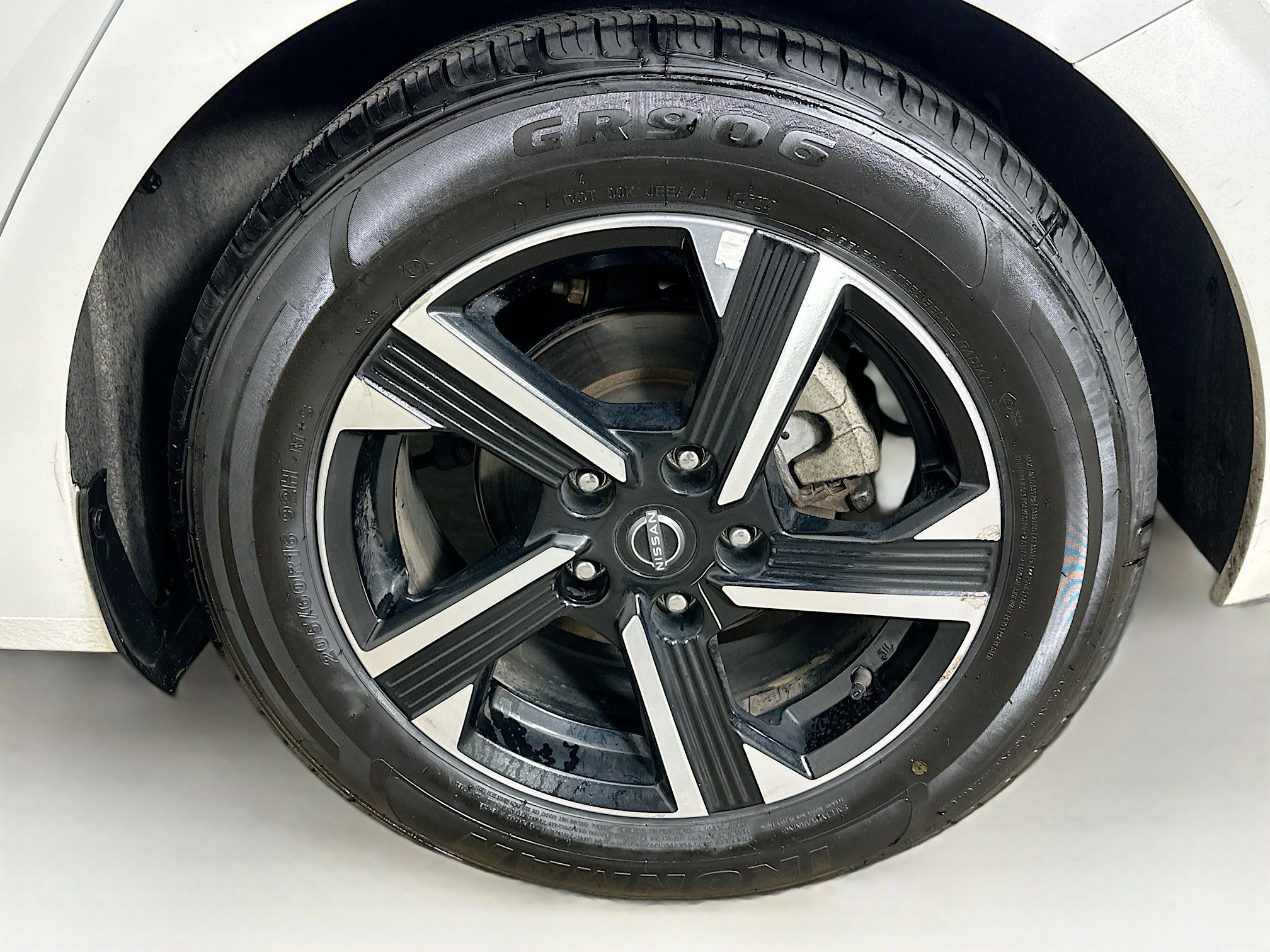 Used 2024 Nissan Sentra SV image 11