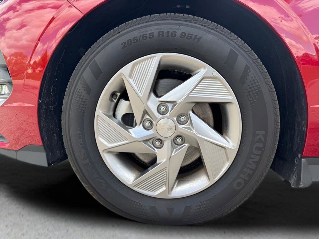 Used 2025 Hyundai Sonata SE FWD image 13