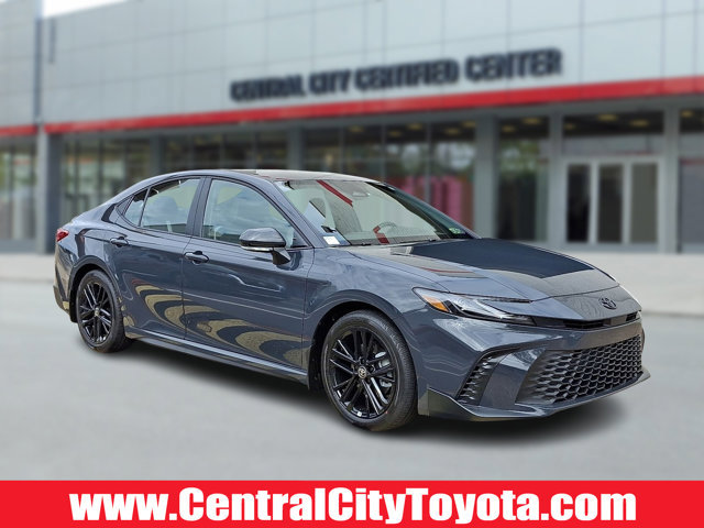 Used 2025 Toyota Camry SE