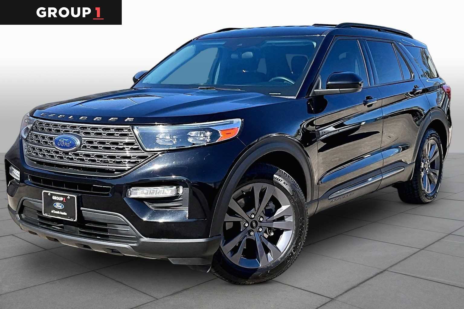 Certified 2023 Ford Explorer XLT w/ Equipment Group 202A RWD image 1