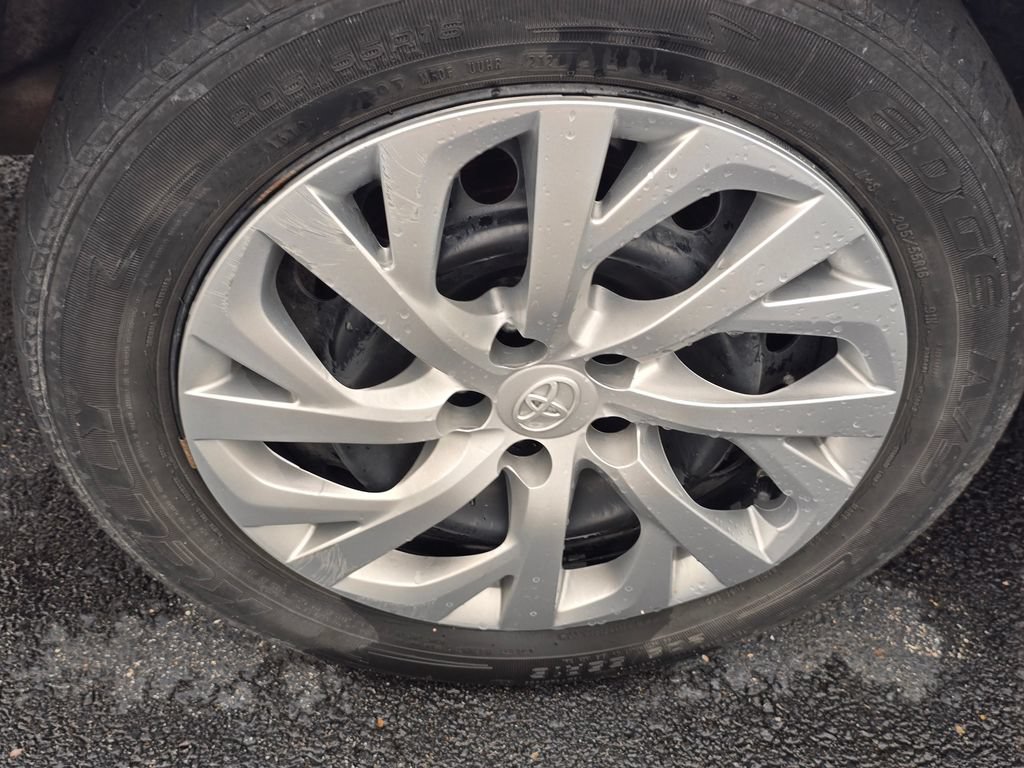 Used 2019 Toyota Corolla LE FWD image 10