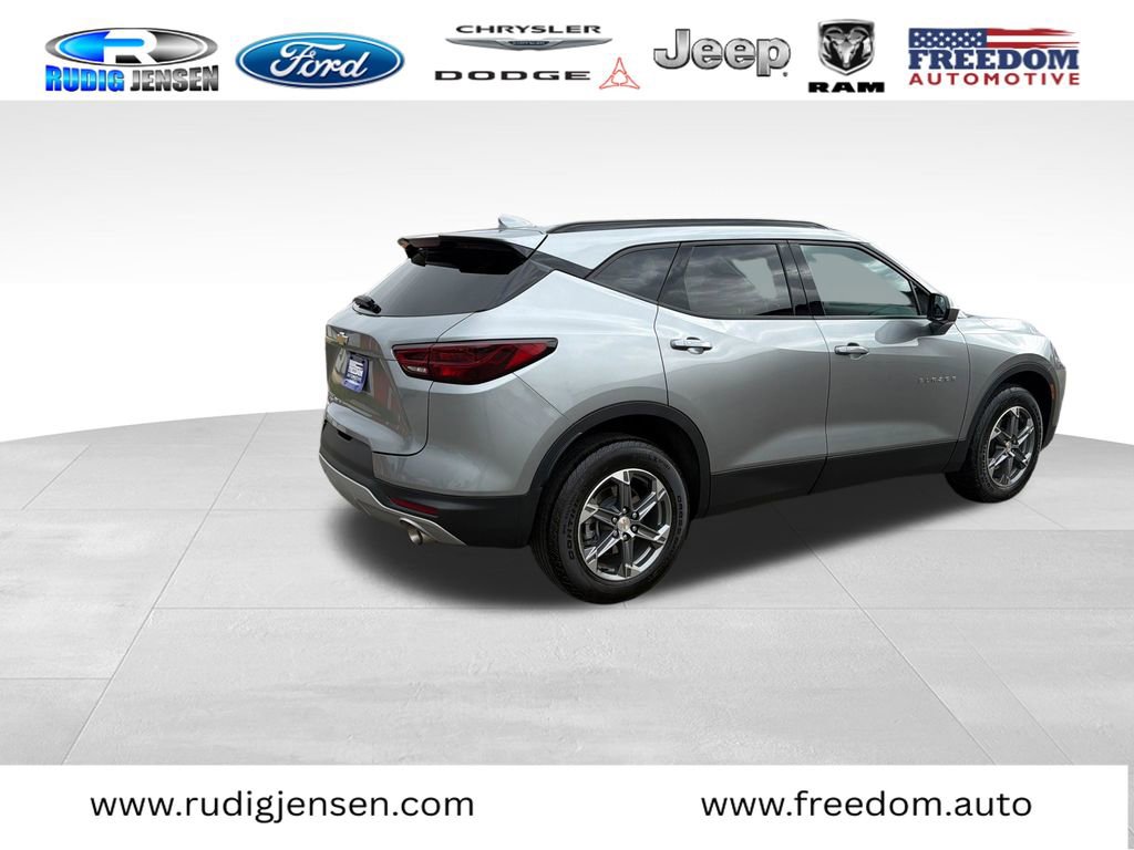 Used 2023 Chevrolet Blazer LT w/ Convenience Package AWD/4WD image 5