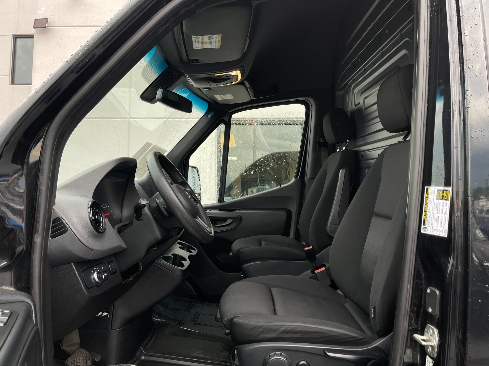 Used 2020 Mercedes-Benz Sprinter 2500 image 9