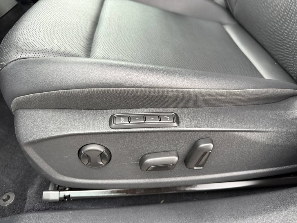 Used 2022 Volkswagen ID.4 Pro S RWD image 10