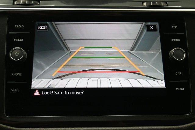 Used 2022 Volkswagen Tiguan SE AWD/4WD image 21