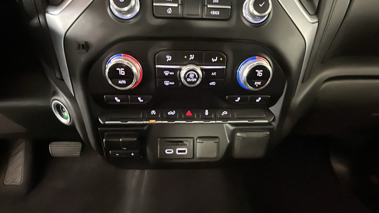 Used 2019 GMC Sierra 1500 SLE w/ SLE Value Package AWD/4WD image 27