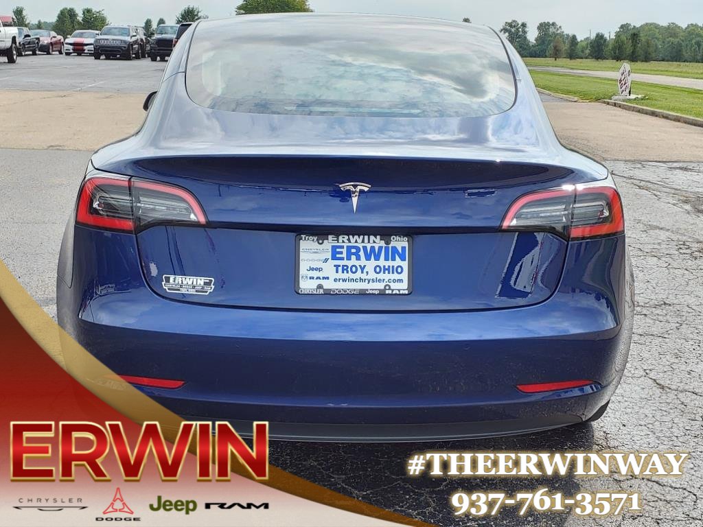 Used 2021 Tesla Model 3 Standard Range Plus image 9