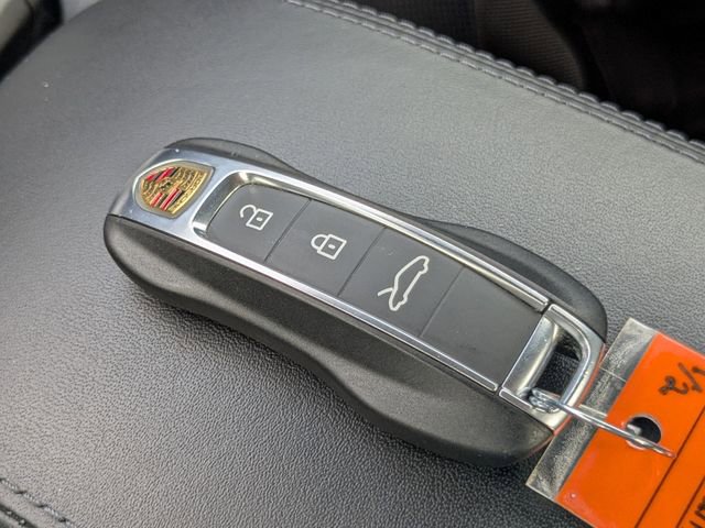 Used 2022 Porsche 911 Carrera image 28