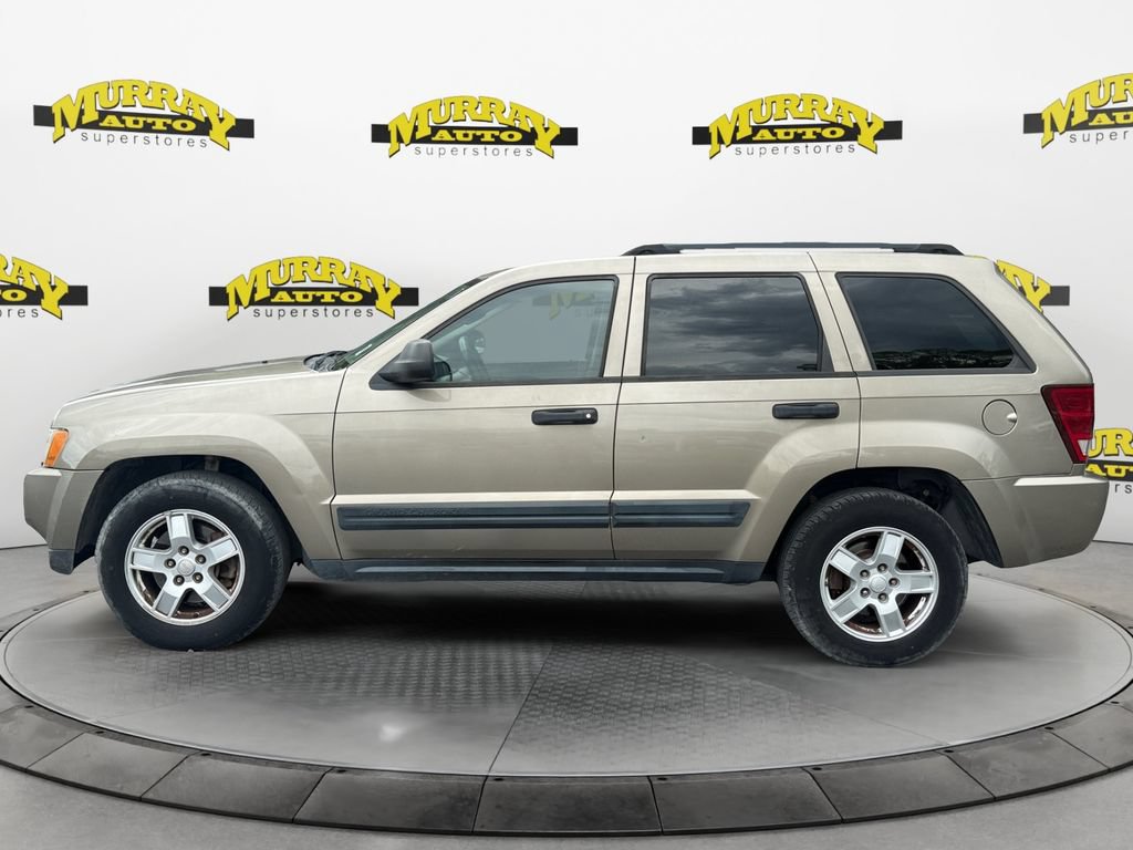 Used 2006 Jeep Grand Cherokee Laredo w/ Cargo Convenience Group RWD image 2