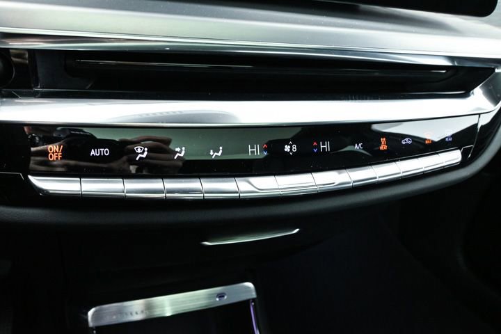 New 2025 Cadillac Lyriq Luxury image 17