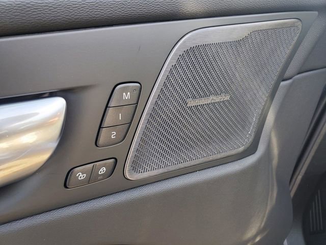 New 2026 Volvo XC60 B5 Plus w/ Protection Package Premier image 11