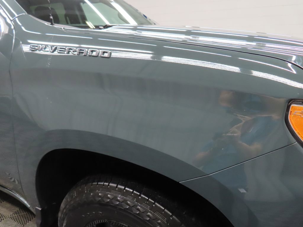 Used 2025 Chevrolet Silverado 1500 LT image 29