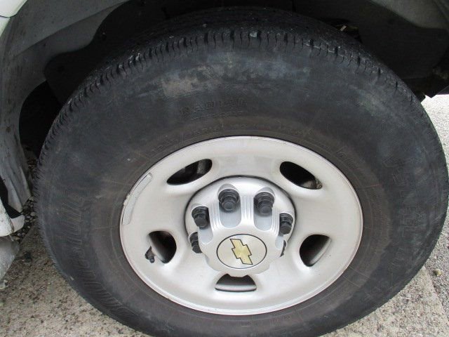 Used 2024 Chevrolet Express 2500 w/ Driver Convenience Package image 24