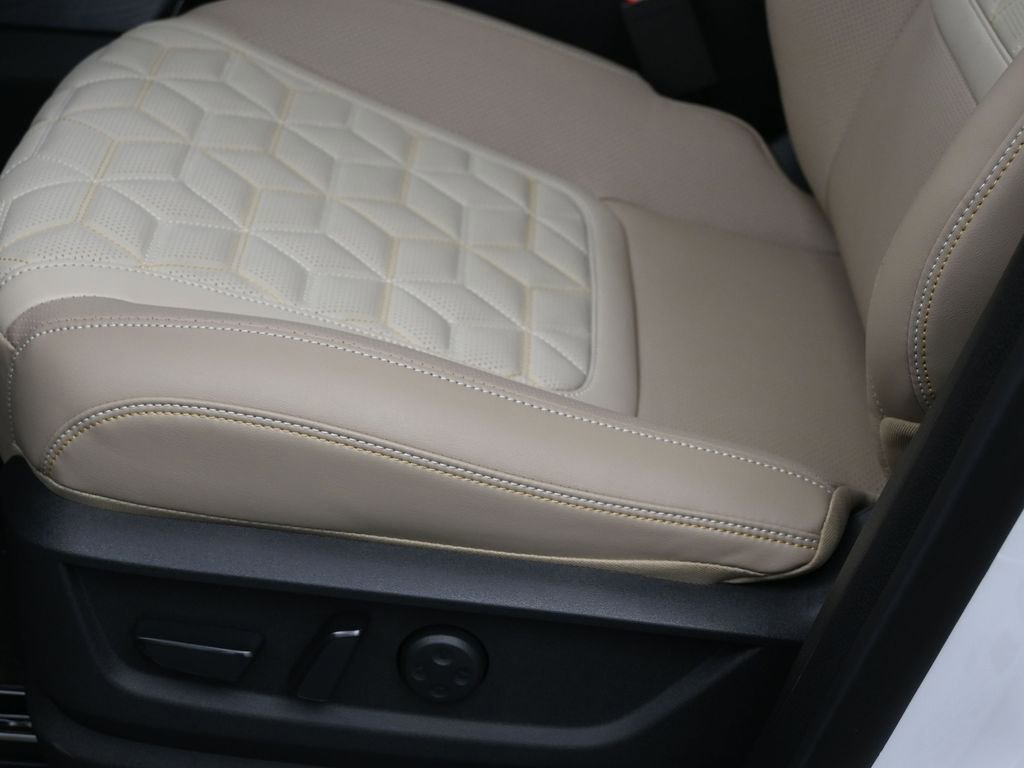 New 2026 Nissan Armada Platinum image 17