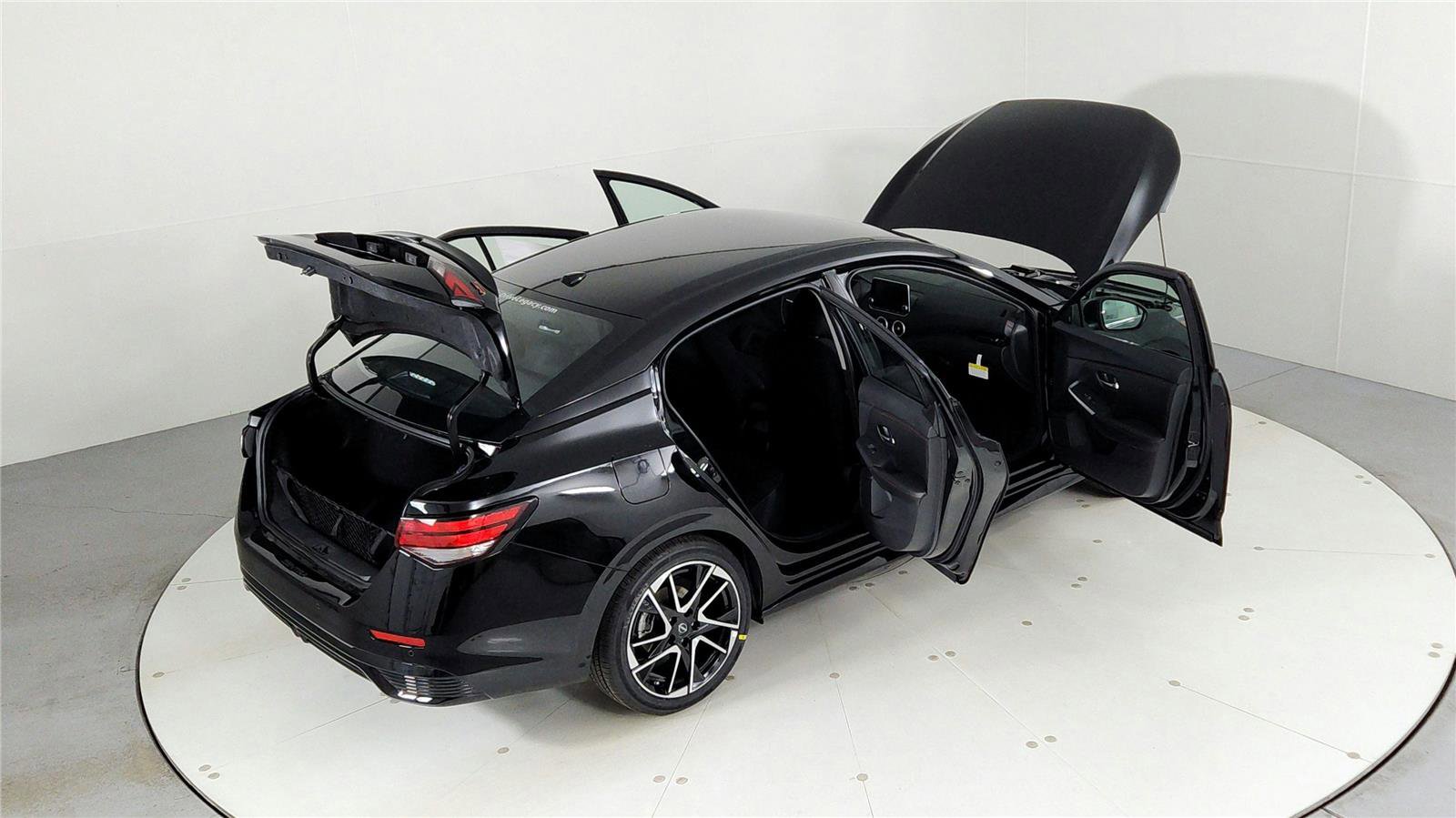 Used 2024 Nissan Sentra SR w/ Trunk Package FWD image 53