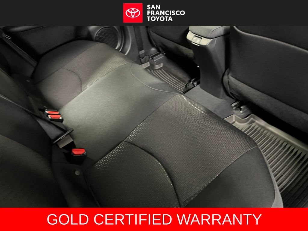 Certified 2022 Toyota Prius LE FWD image 17
