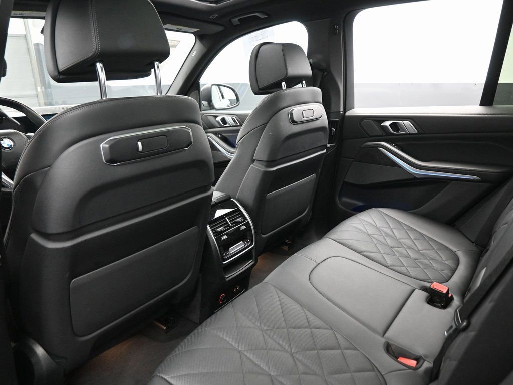 Used 2024 BMW X5 xDrive40i image 30