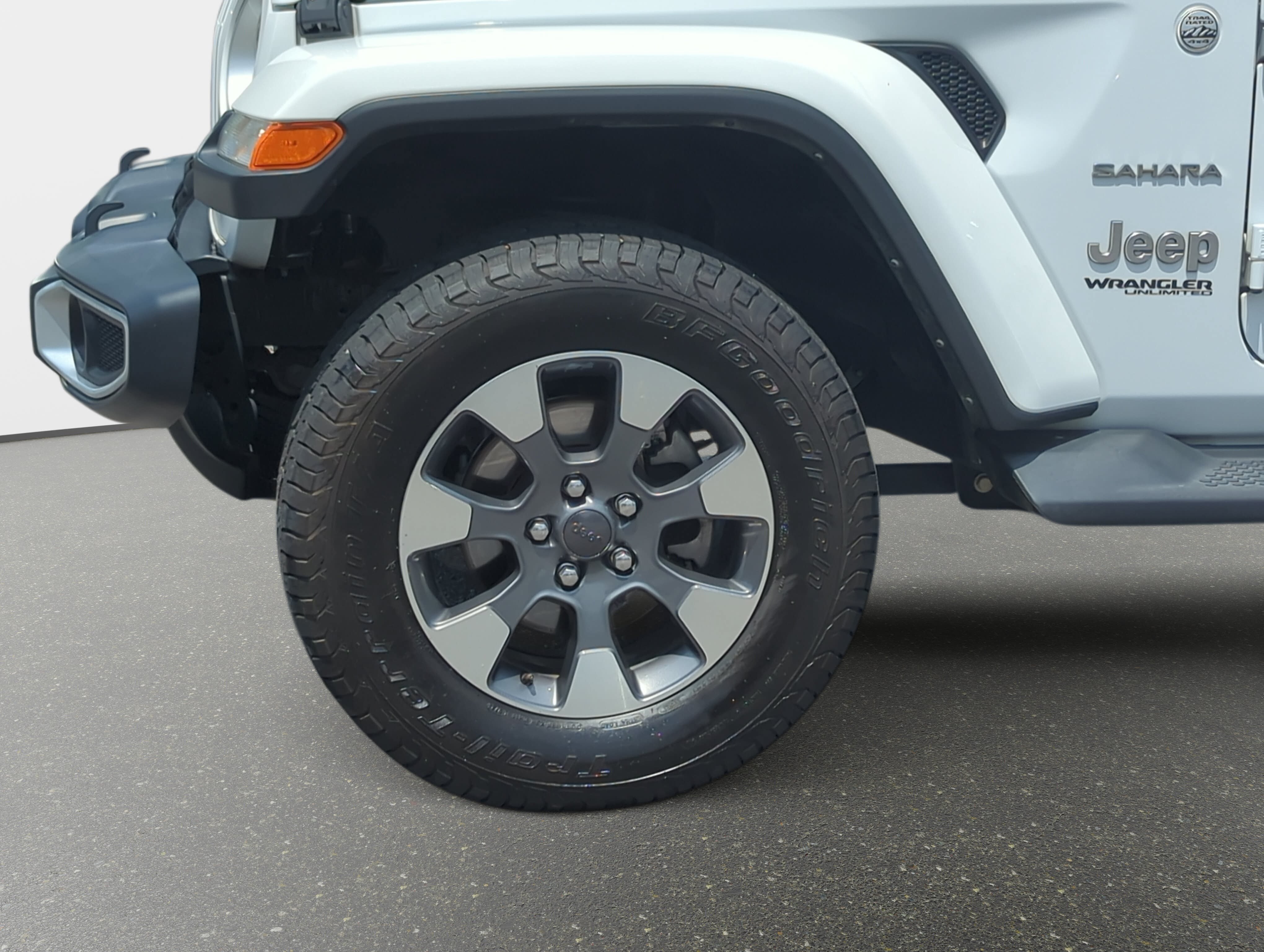Used 2021 Jeep Wrangler Unlimited Sahara AWD/4WD image 30