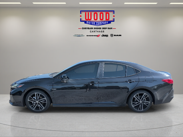 Used 2025 Toyota Camry XSE FWD image 5