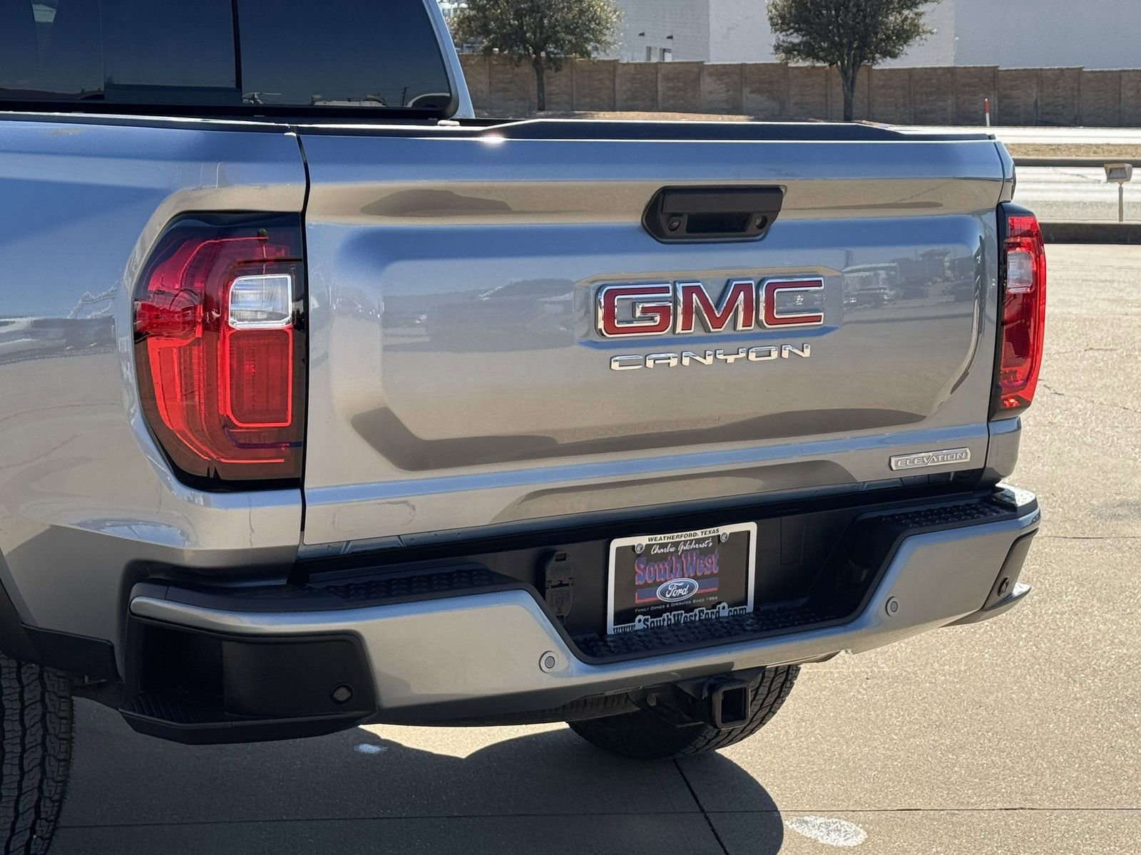 Used 2025 GMC Canyon Elevation w/ Convenience Package image 6