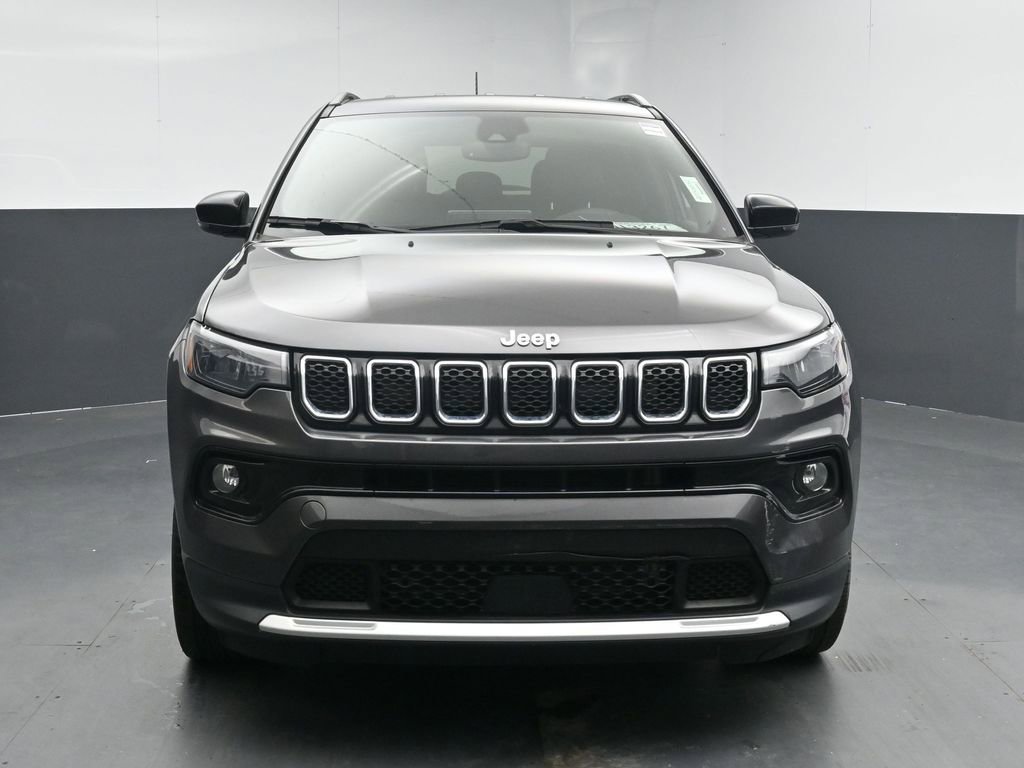 Used 2023 Jeep Compass Limited image 3