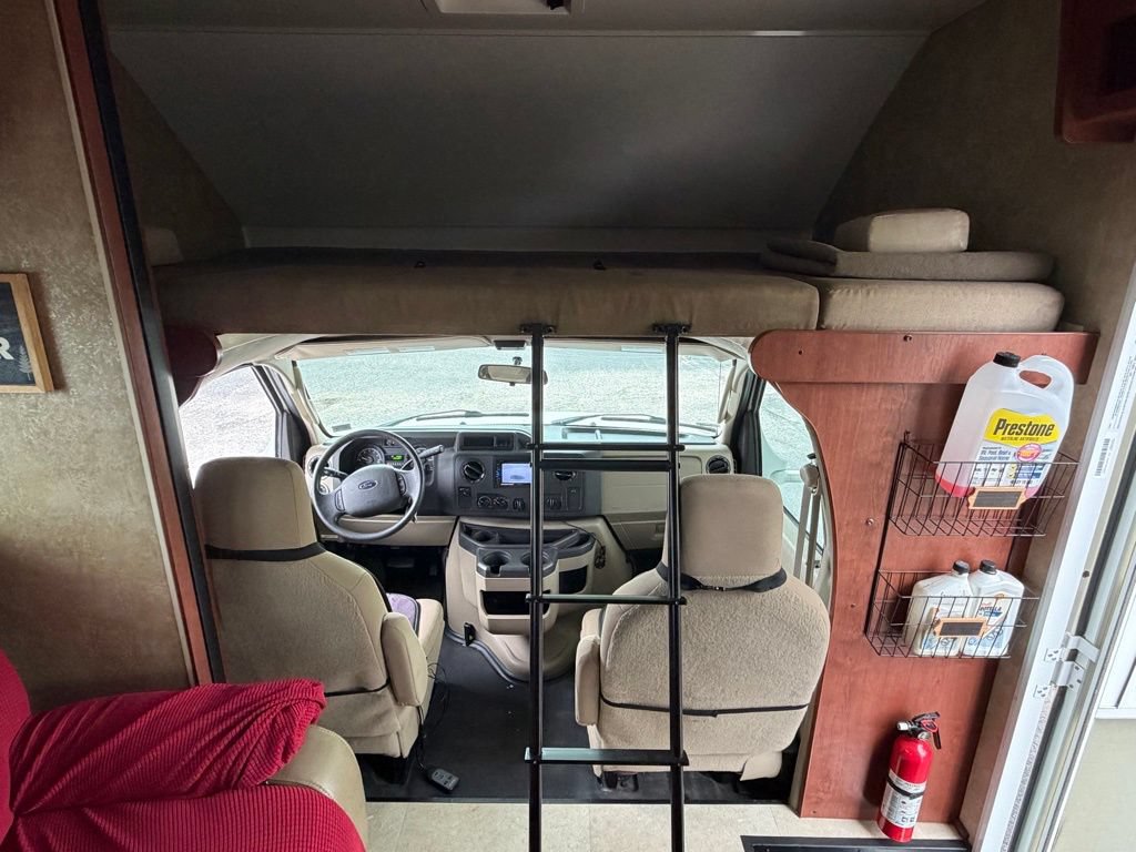 Used 2014 Ford E-450 and Econoline 450 Super Duty w/ Motorhome Prep Package RWD image 33