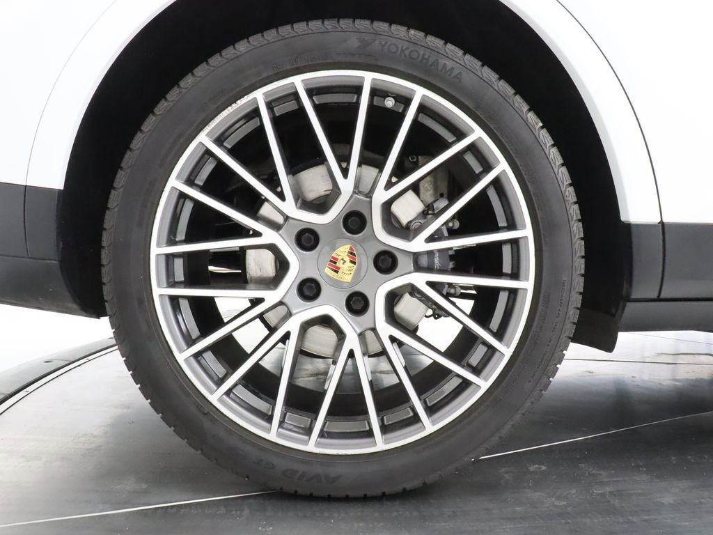 Used 2020 Porsche Cayenne AWD/4WD image 46
