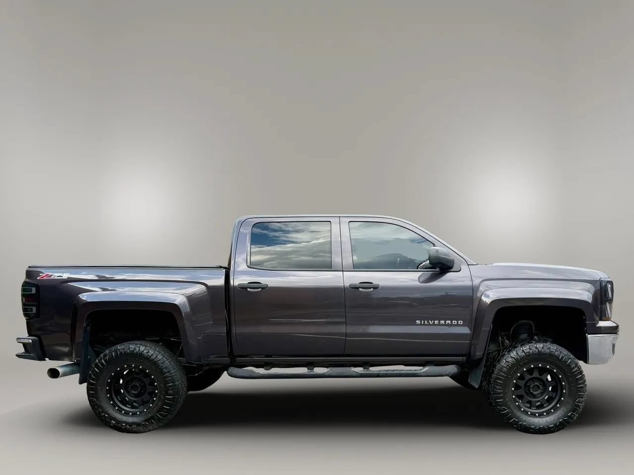 Used 2015 Chevrolet Silverado 1500 LTZ Z71 w/ LTZ Plus Package AWD/4WD image 6