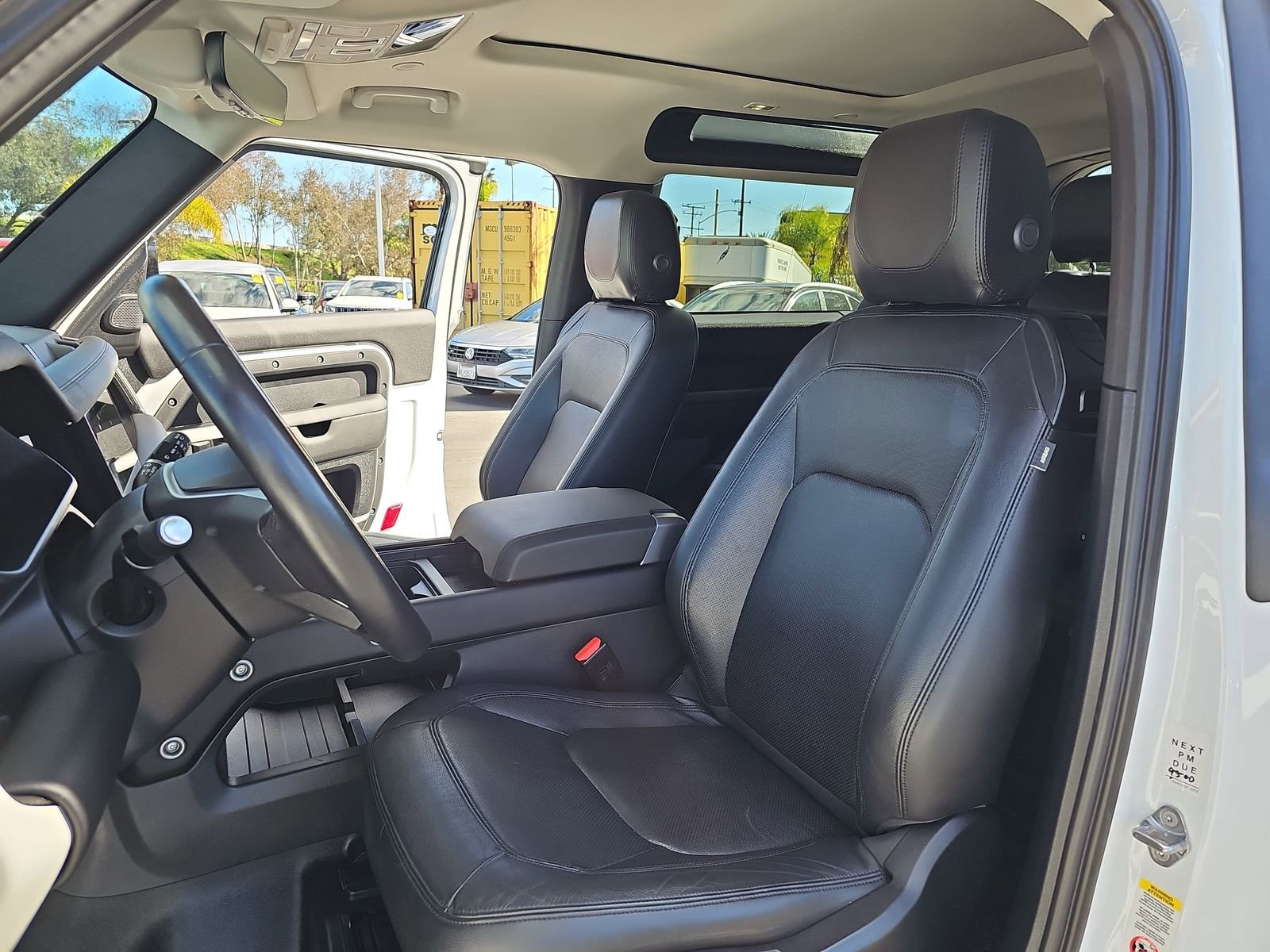 Used 2024 Land Rover Defender 90 S image 13