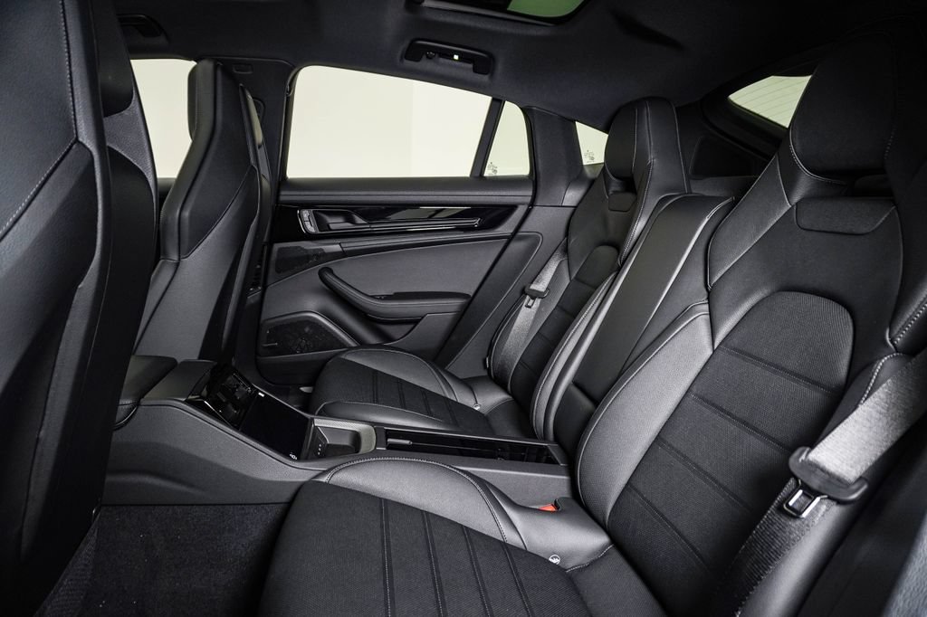 New 2026 Porsche Panamera 4 AWD/4WD image 17