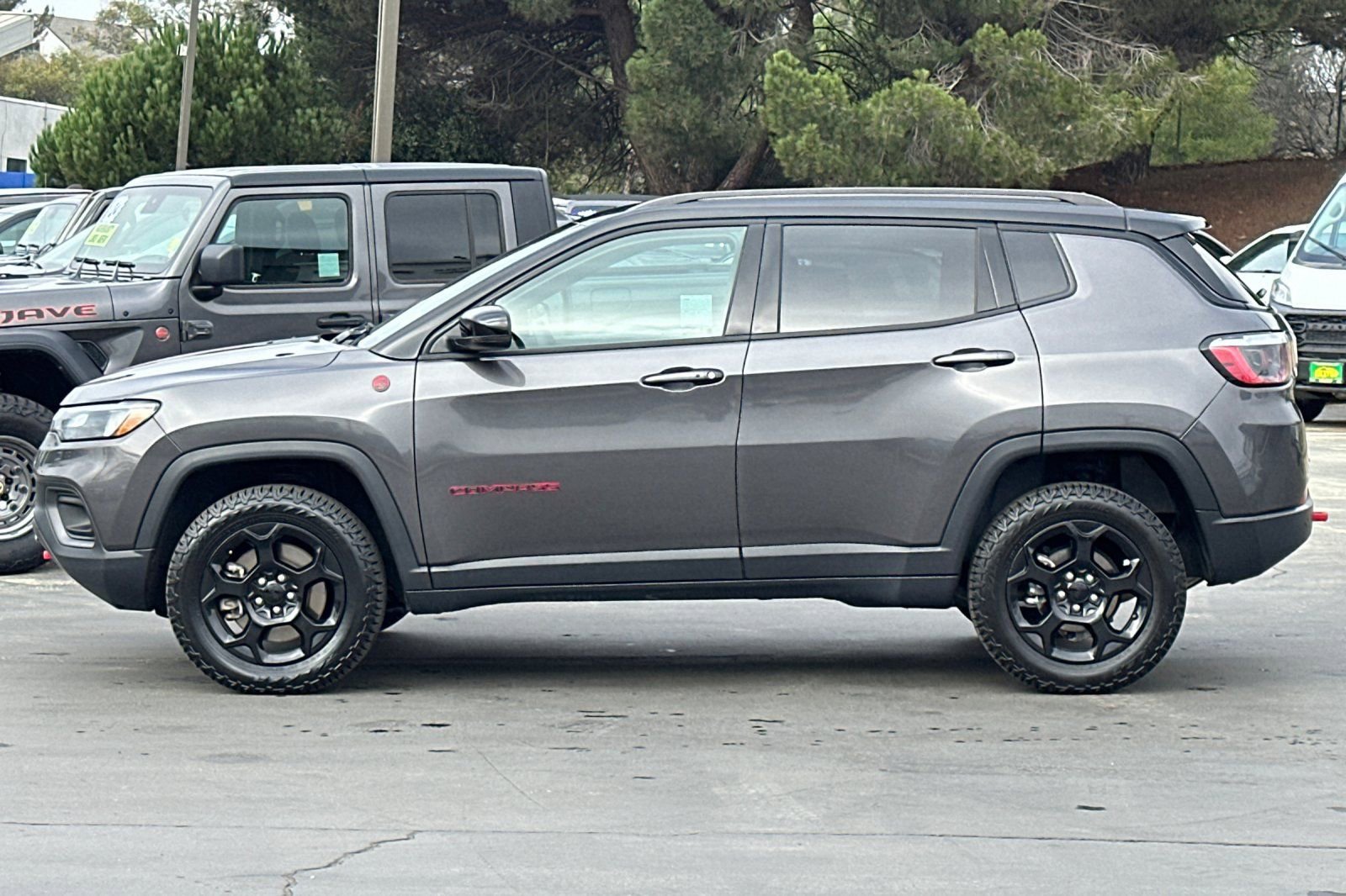 Used 2023 Jeep Compass Trailhawk image 8
