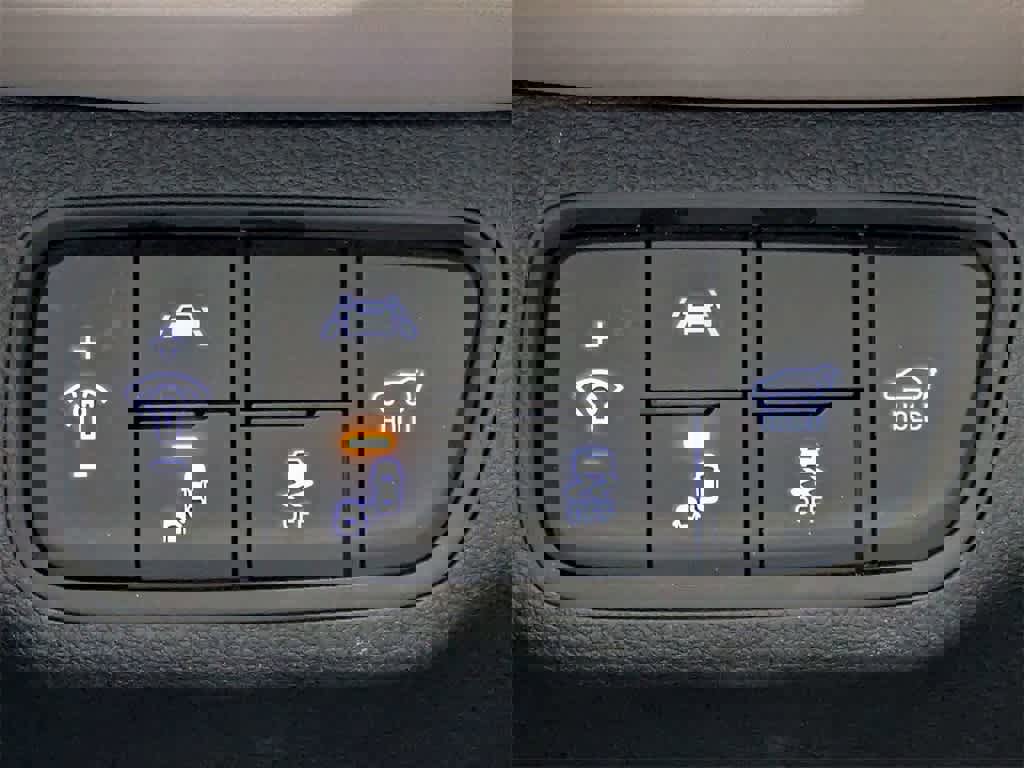 Used 2020 Hyundai Santa Fe Limited image 33