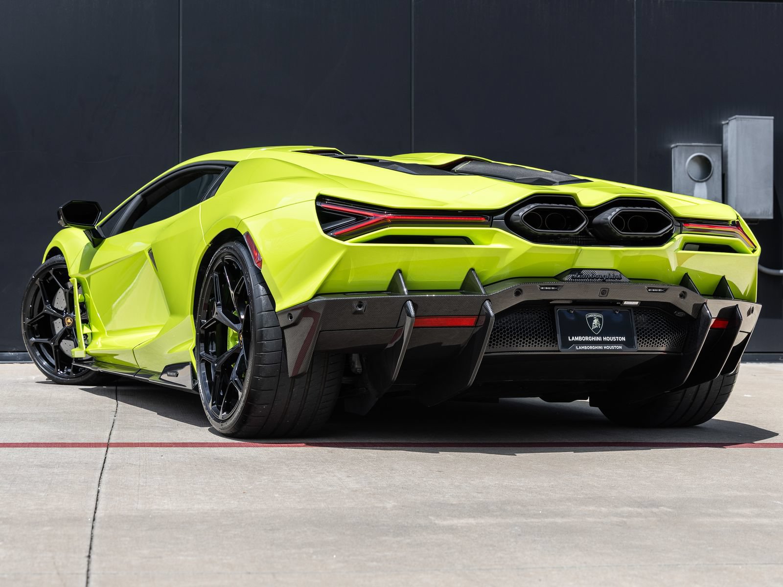 Used 2025 Lamborghini Revuelto AWD/4WD image 7