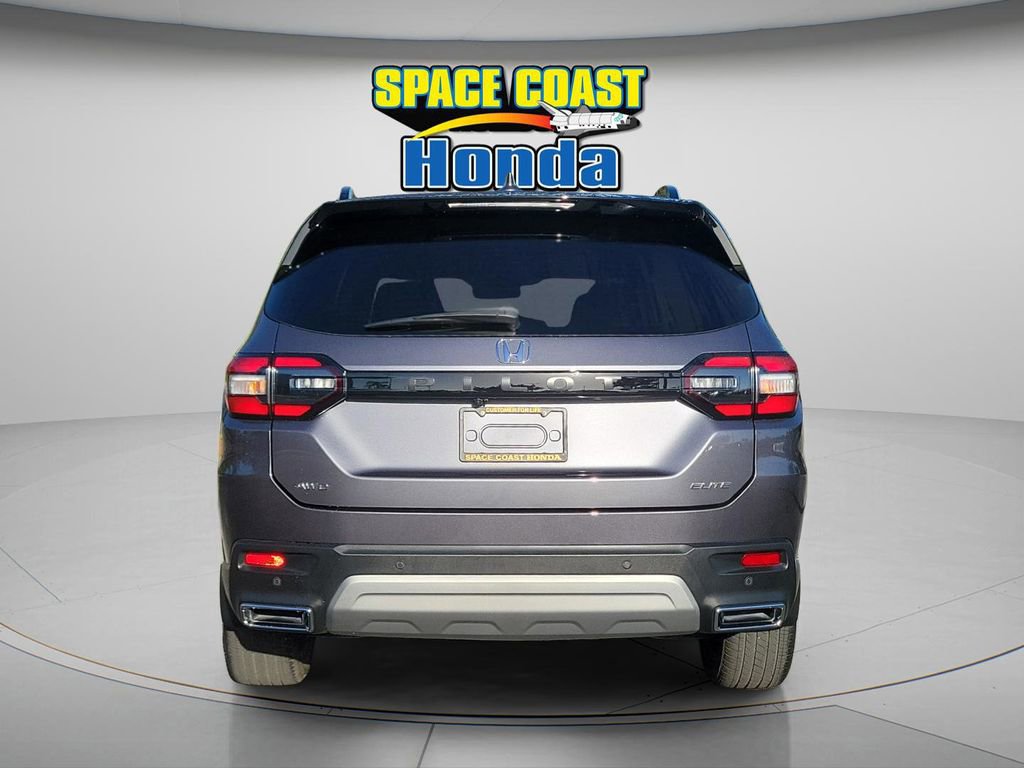 Used 2024 Honda Pilot Elite image 4