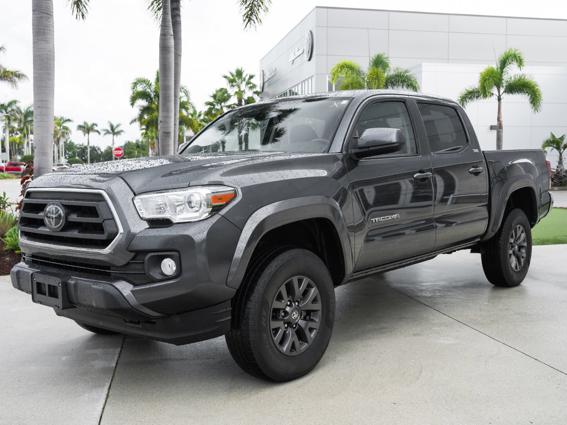 Used 2023 Toyota Tacoma SR5 AWD/4WD image 5