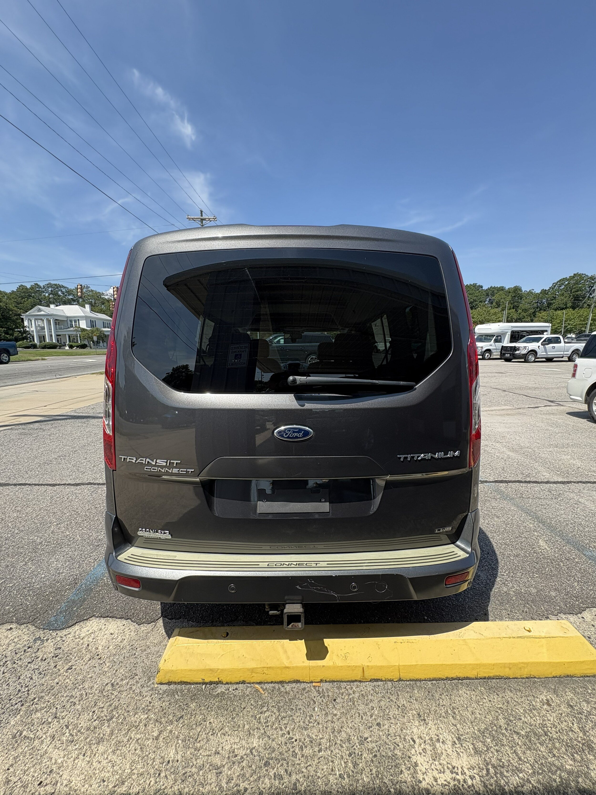 Used 2016 Ford Transit Connect Titanium FWD image 5