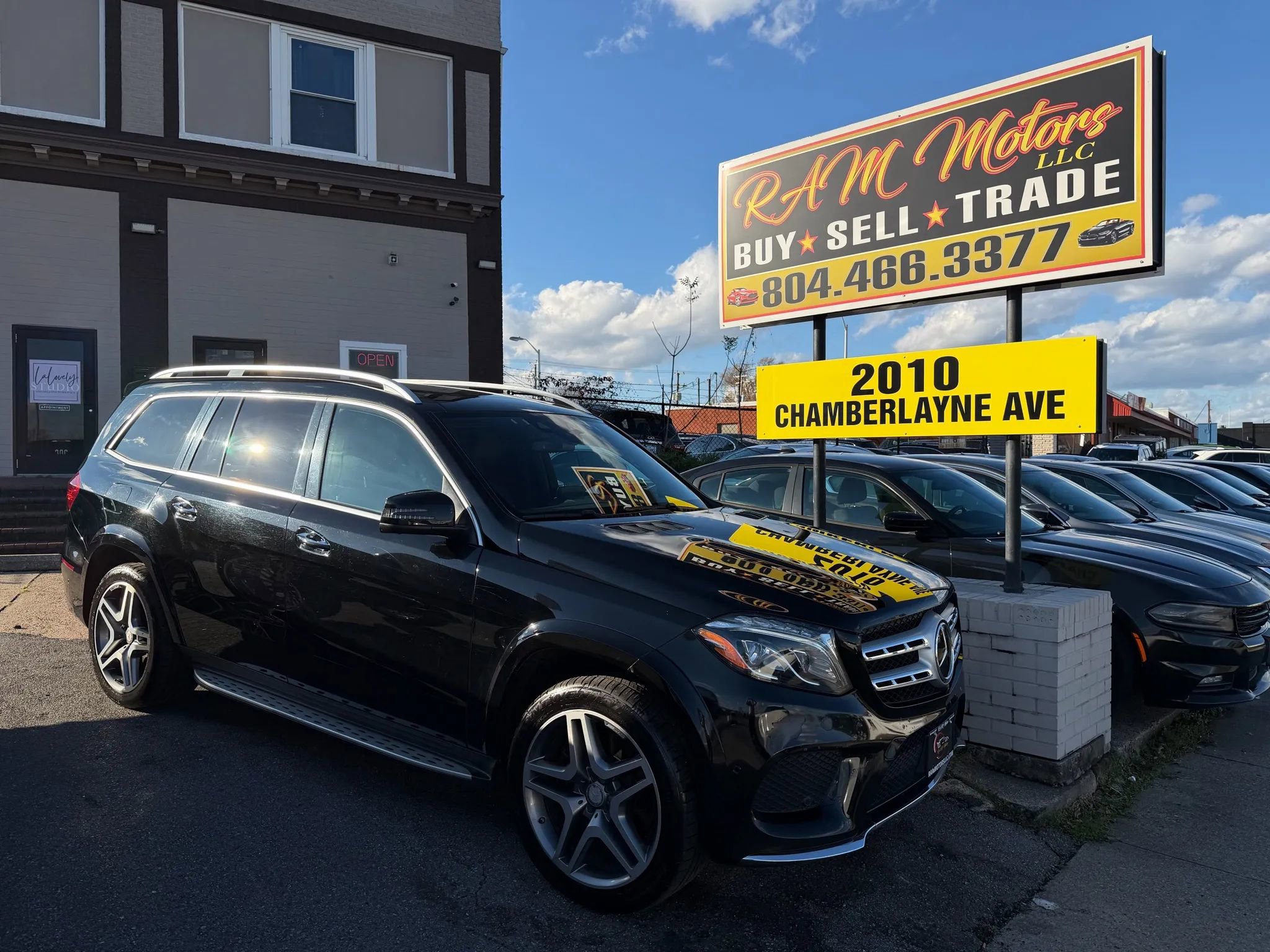 Used 2017 Mercedes-Benz GLS 550 4MATIC w/ Driver Assistance Package image 1