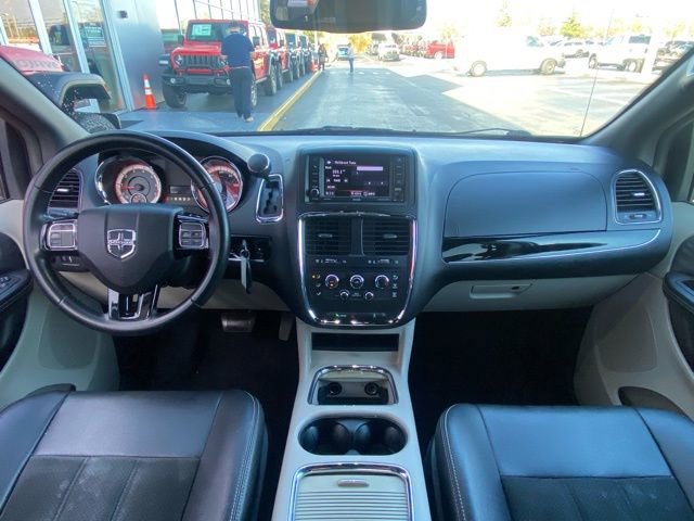 Used 2019 Dodge Grand Caravan SXT image 20