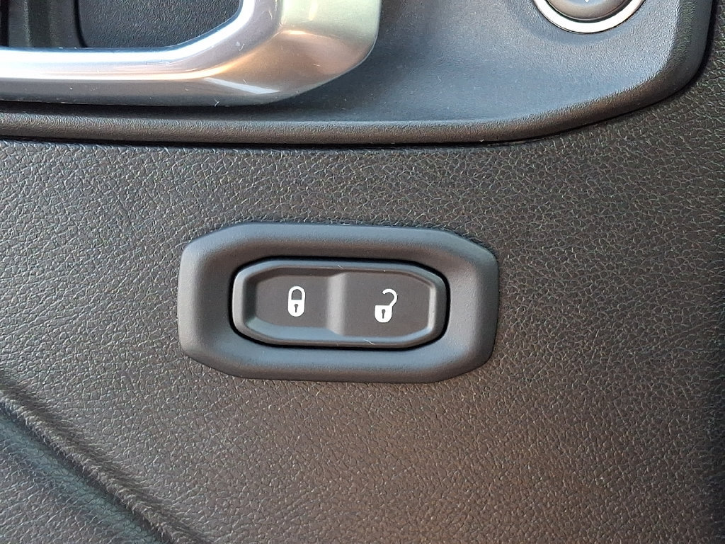 Used 2022 Jeep Gladiator Mojave w/ Cold Weather Group AWD/4WD image 27