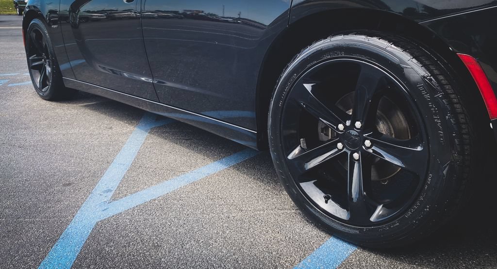 Used 2018 Dodge Charger R/T RWD image 19