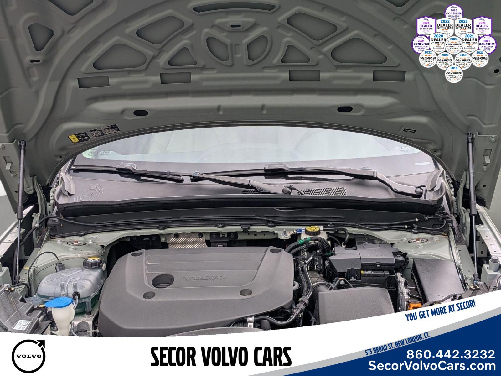 Certified 2023 Volvo XC40 B5 Plus w/ Driver Assist Package AWD/4WD image 30
