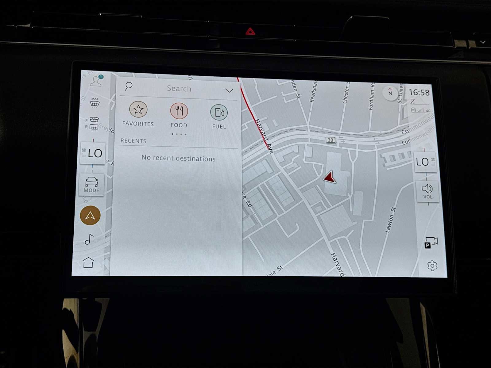 Used 2024 Land Rover Range Rover Sport Dynamic SE image 15