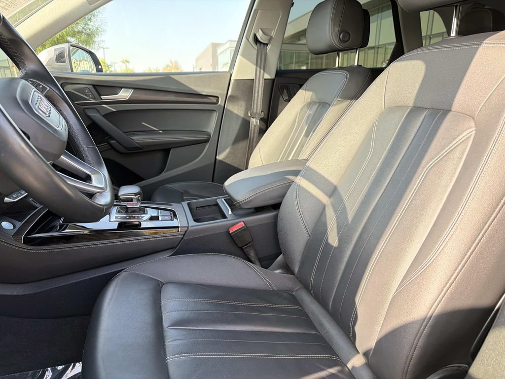 Used 2022 Audi Q5 2.0T Premium Plus w/ Premium Plus Package AWD/4WD image 15