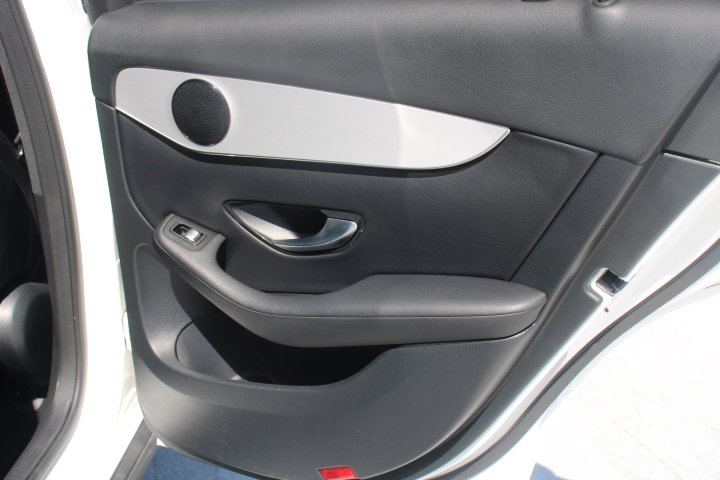 Used 2021 Mercedes-Benz GLC 300 4MATIC image 16