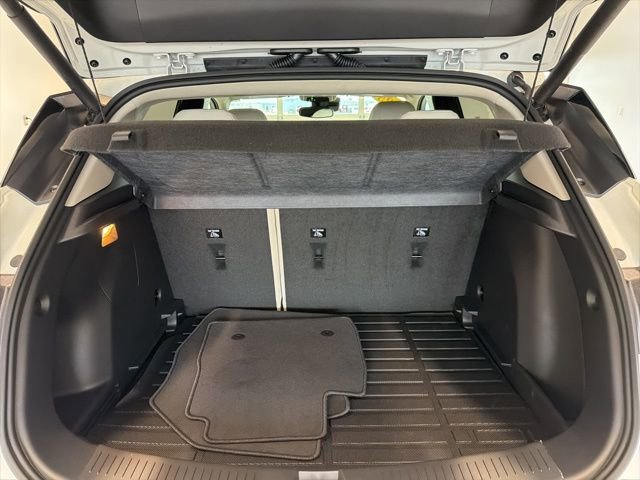 Used 2025 Buick Encore GX Avenir w/ Avenir Convenience Package AWD/4WD image 15