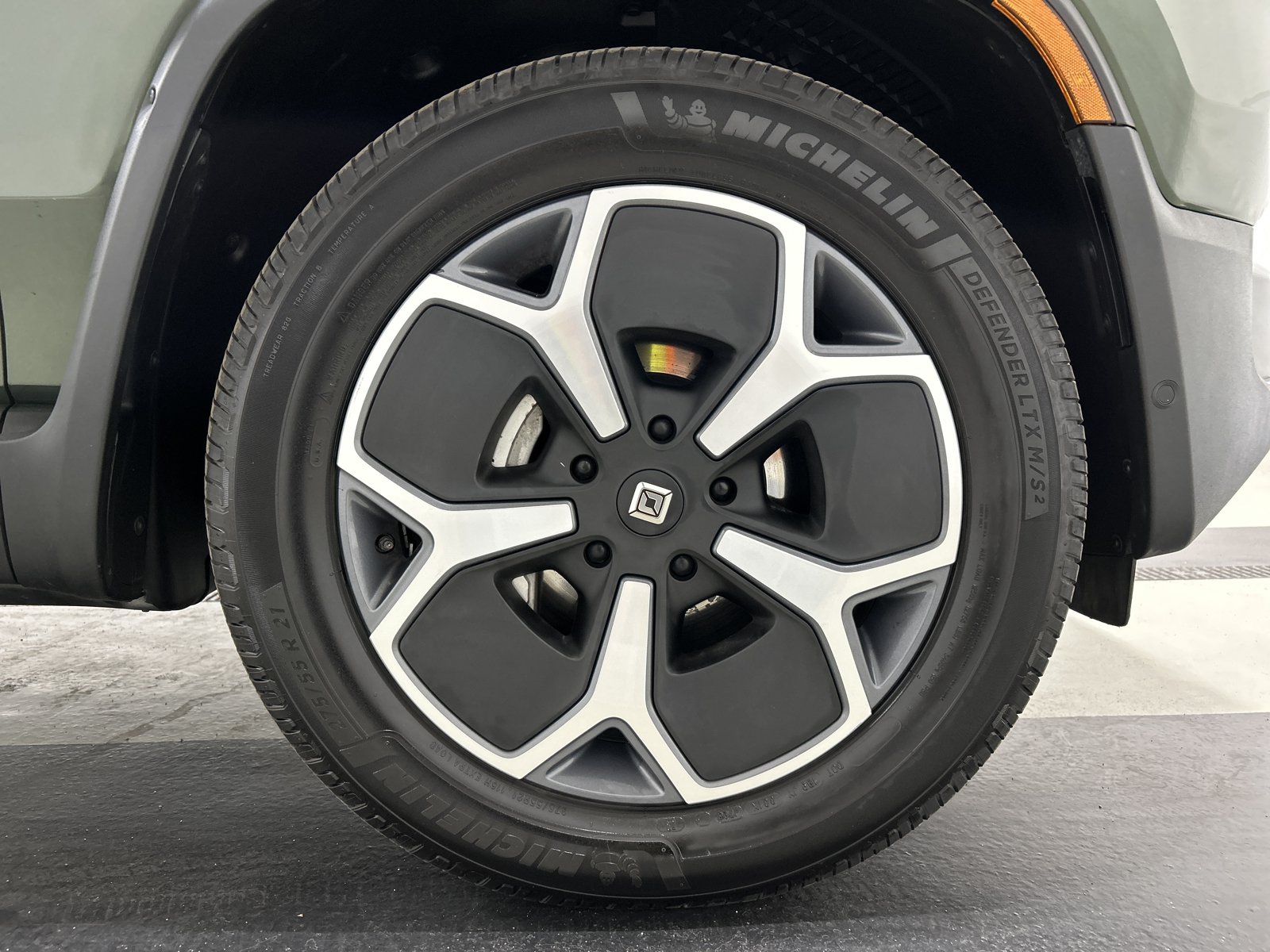 Used 2024 Rivian R1S Adventure AWD/4WD image 11