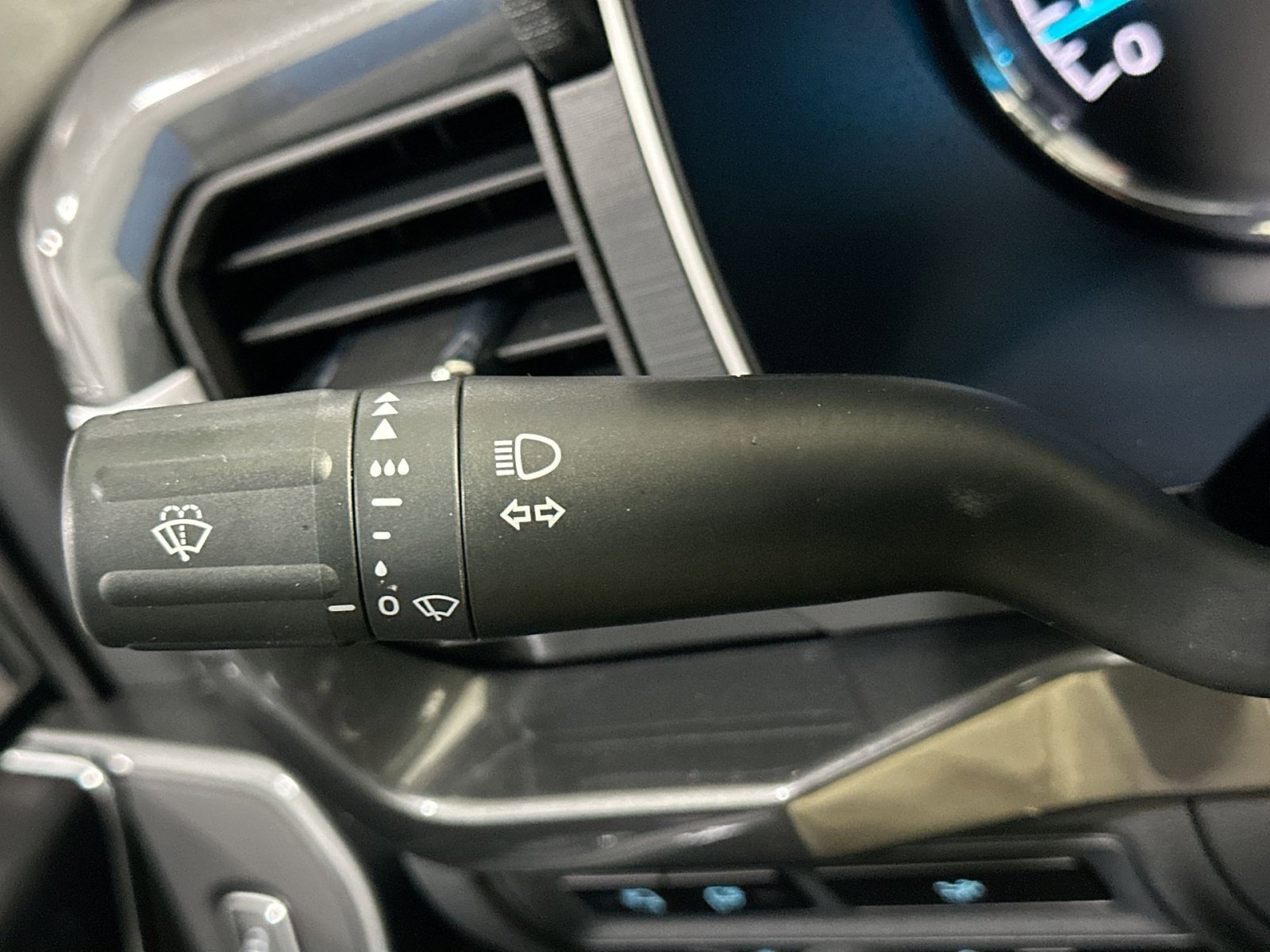 Used 2022 Ford F150 XLT w/ Equipment Group 302A High image 30